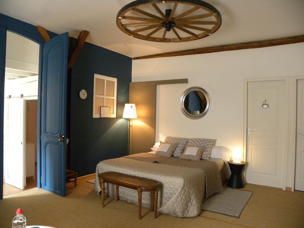 Entre Cour Et Jardin Hotell Châlons-en-Champagne Exteriör bild