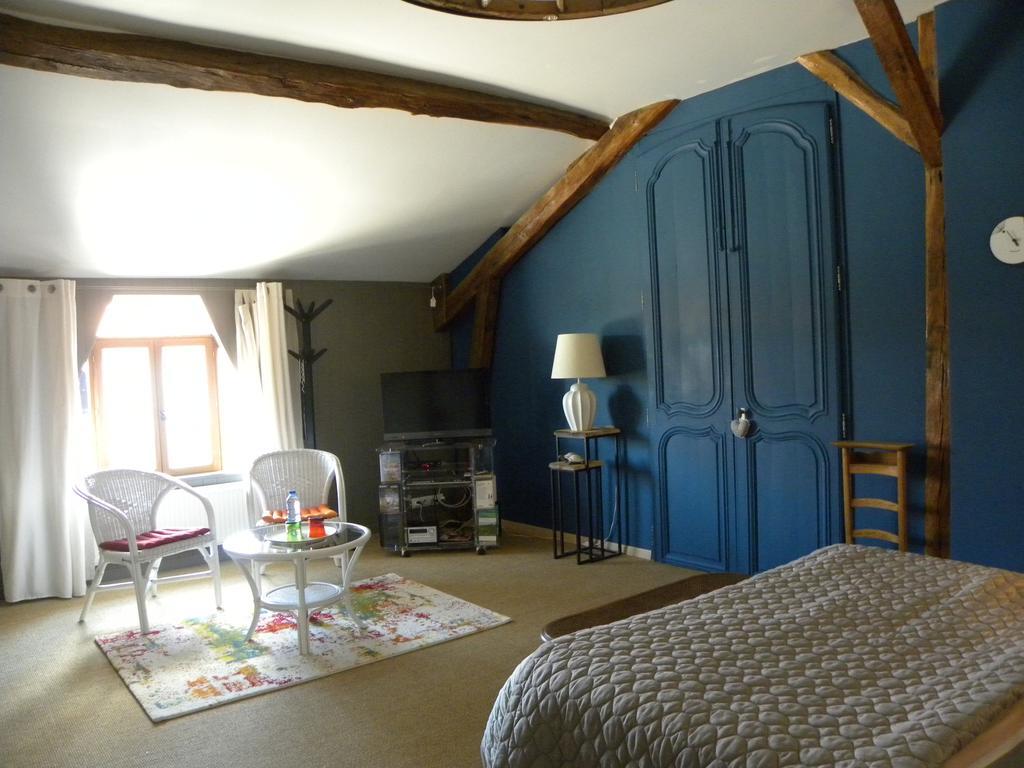 Entre Cour Et Jardin Hotell Châlons-en-Champagne Exteriör bild